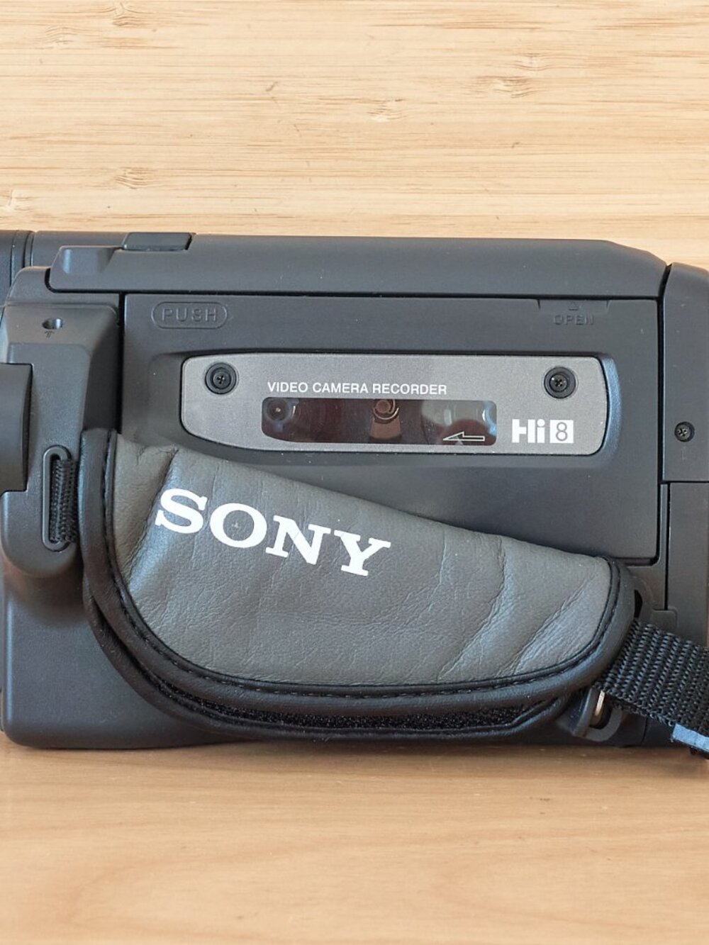 Sony Handycam Vision CCD-TRV98 Hi8 Video8 Camcorder Tested Made in Japan - Picture 6 of 10
